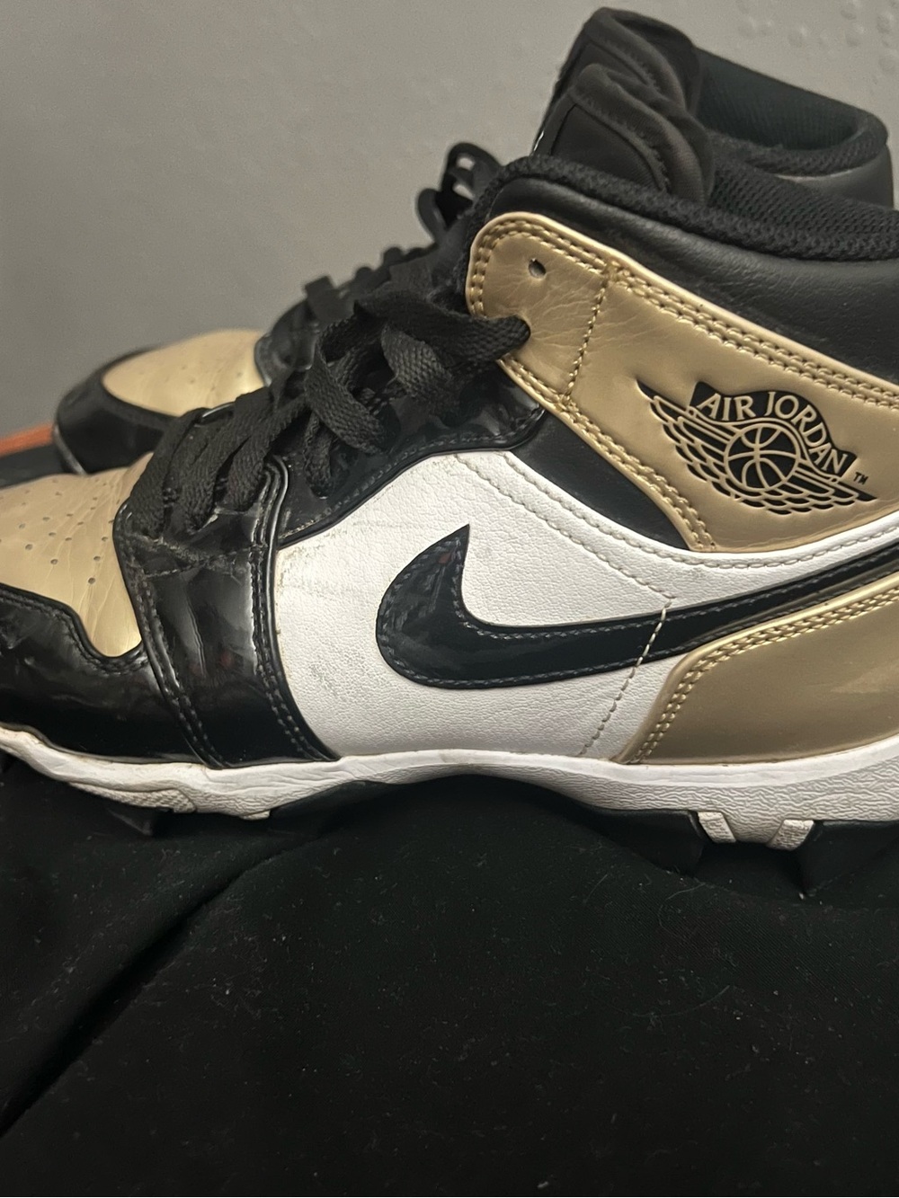 Jordan Kids Black, White & Gold football Cleats